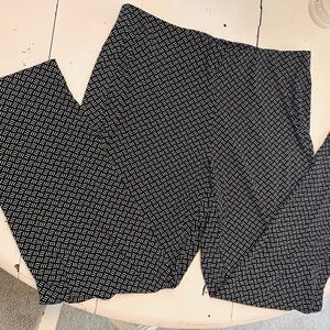 J. Jill Black and White Dress Pants with Geometric Pattern